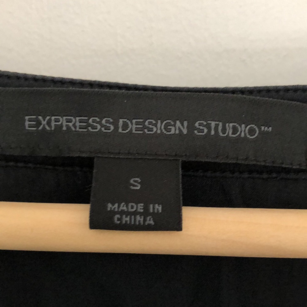 Express, silk top - Picture 7 of 7